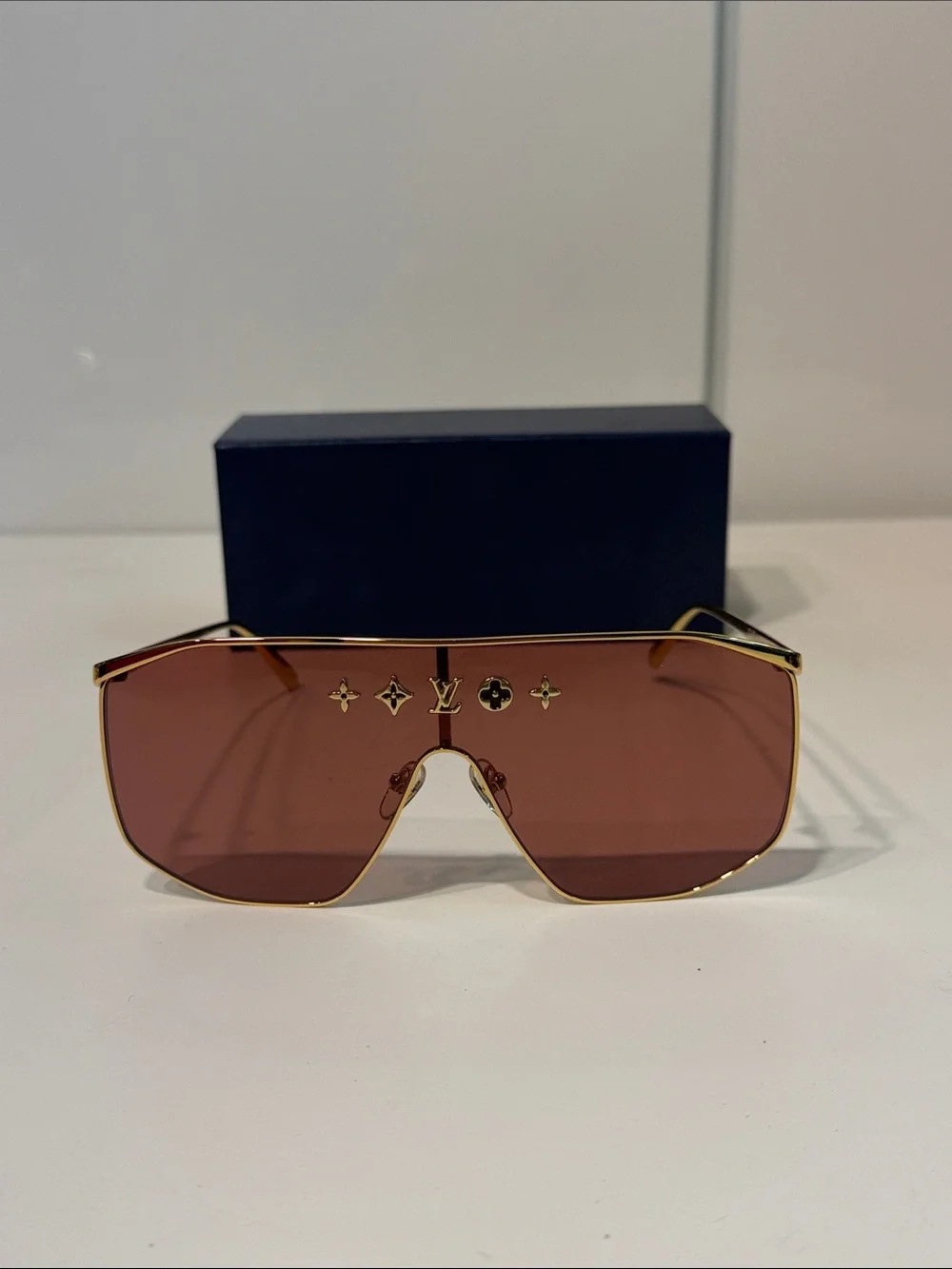 Like new women’s Louis Vuitton Gold Frame Brown Lens Women's Shield Sunglasses